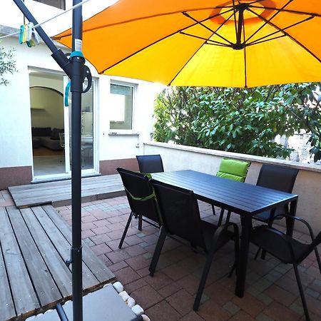 Apartment With Garden In Barbariga Dış mekan fotoğraf