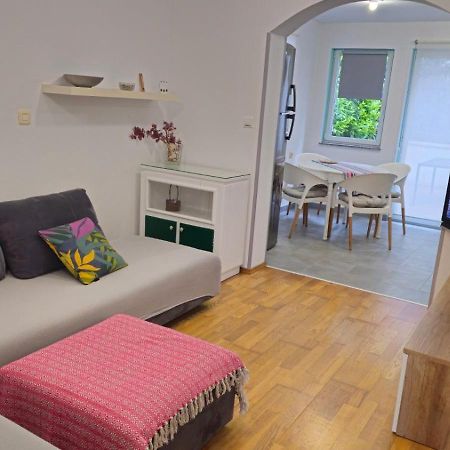 Apartment With Garden In Barbariga Dış mekan fotoğraf